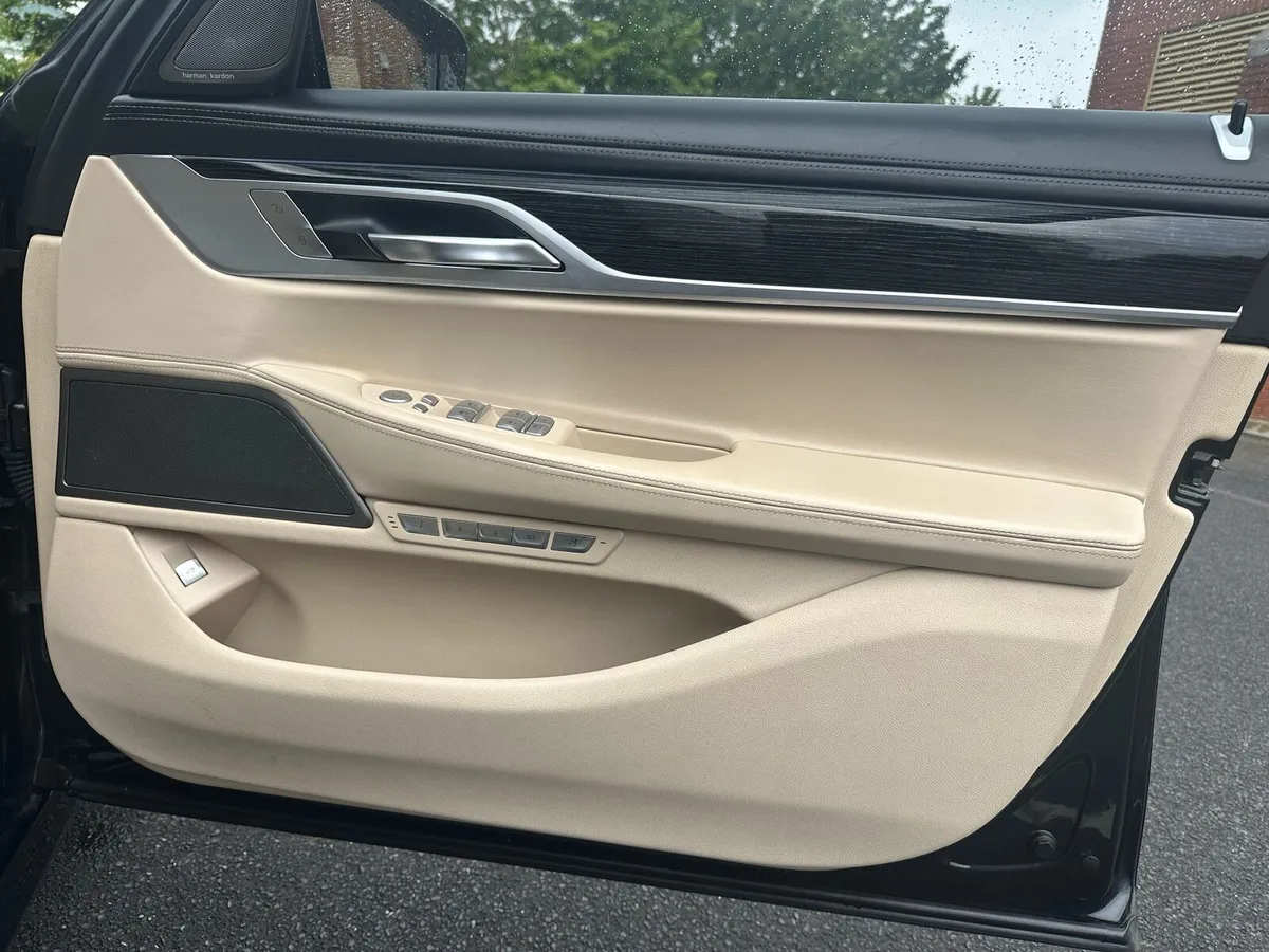 BMW 730d - Image 3