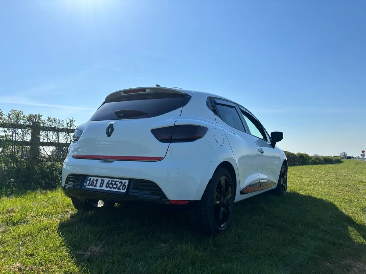 2016 Renault Clio media nav - Image 4
