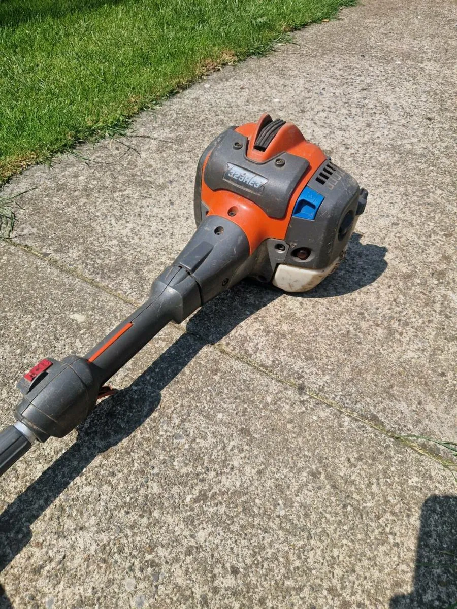 Husqvarna 325he3 hedge trimmer - Image 1