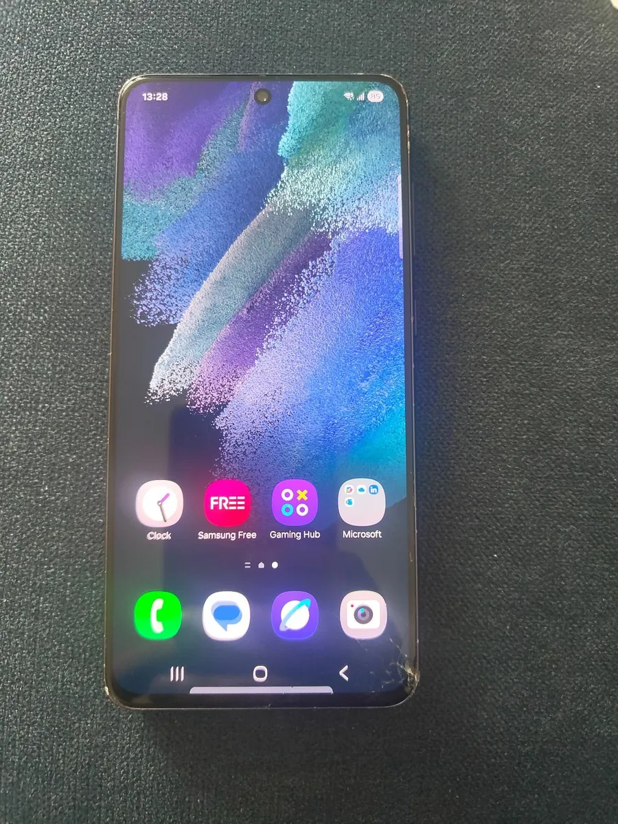 Samsung galaxy S21 FE  5G  128GB Dual Sim Unlocked - Image 1