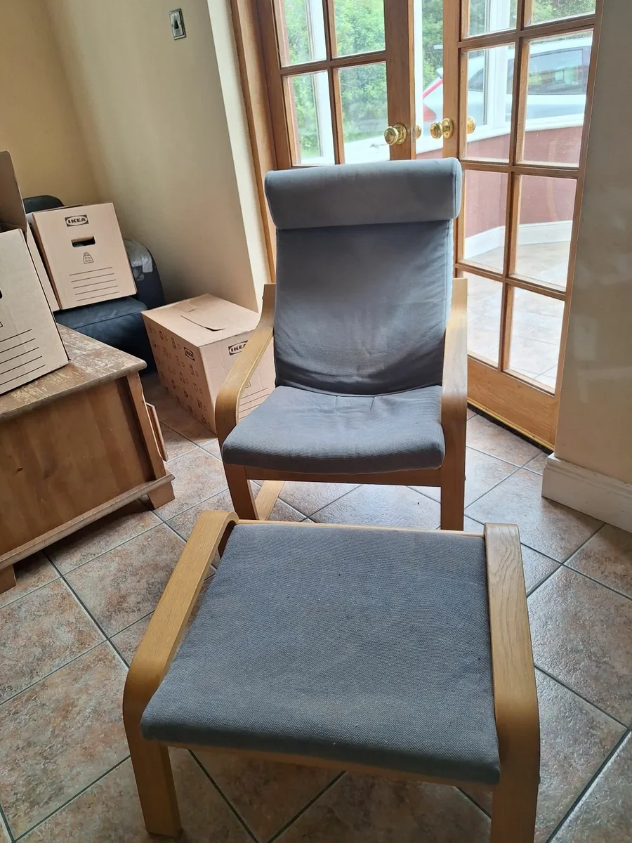 Chair and footstool - Image 2