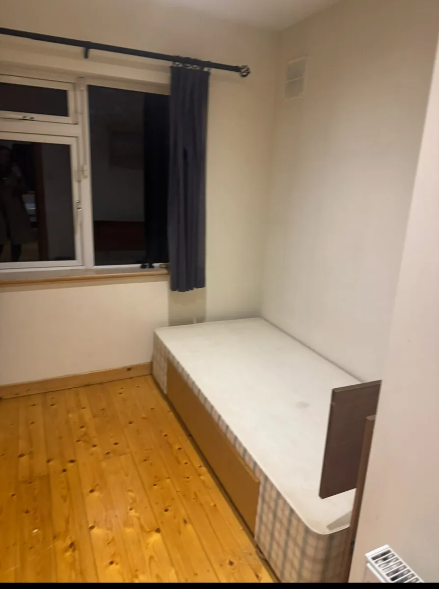 Single bed frame - Image 1