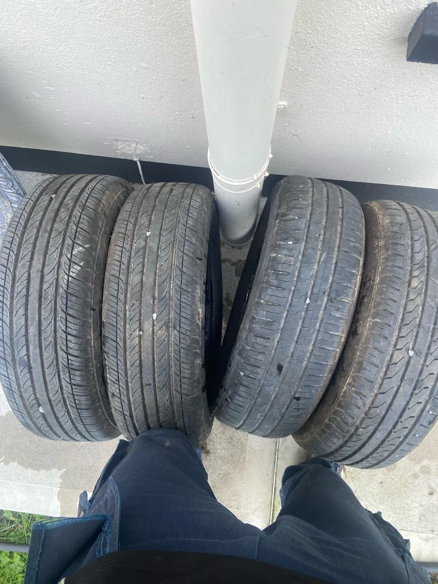 Tyres 195/65/15 - Image 1