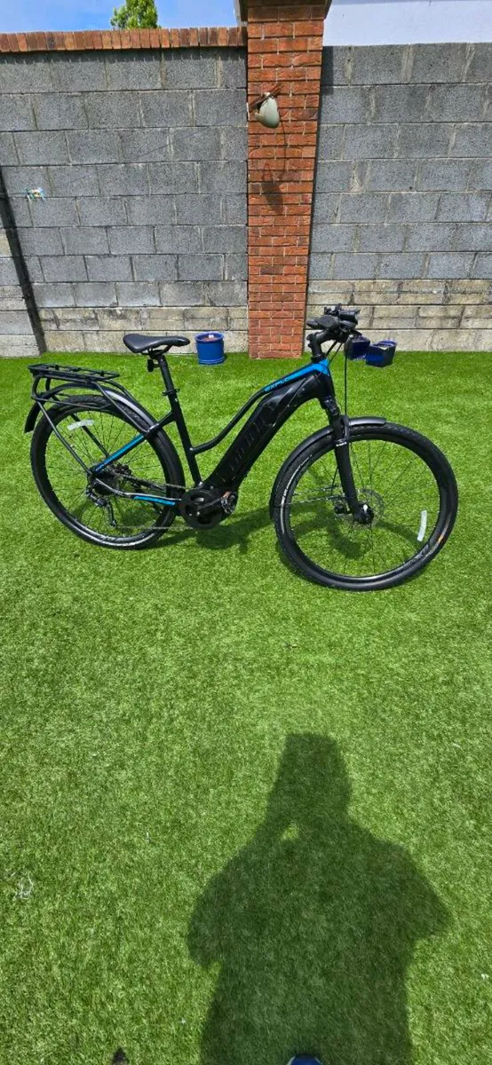 Giant Explorer ladies E bike - Image 1