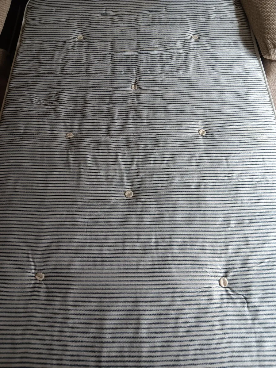 Couch / fold out bed - Image 4