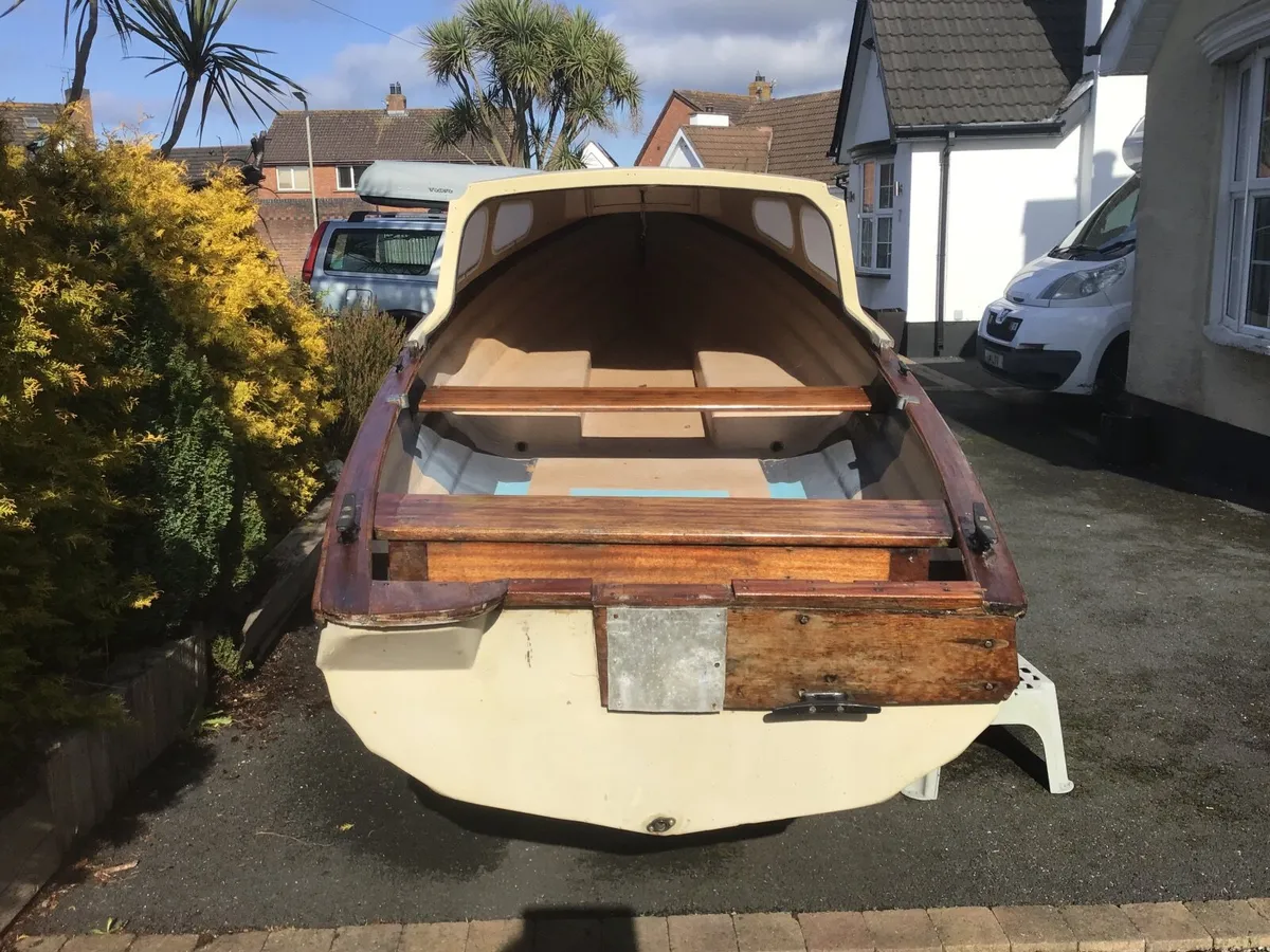 15.5ft fishing boat - Image 2