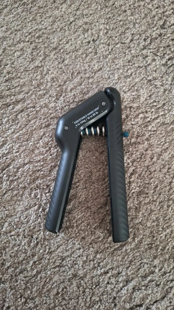 Adjustable Hand Grip - Image 1