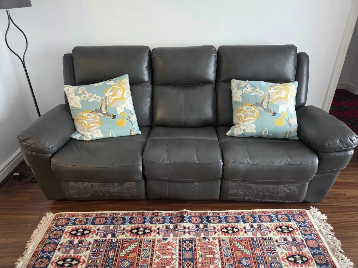 3 Seater Recliner Couch - Image 1