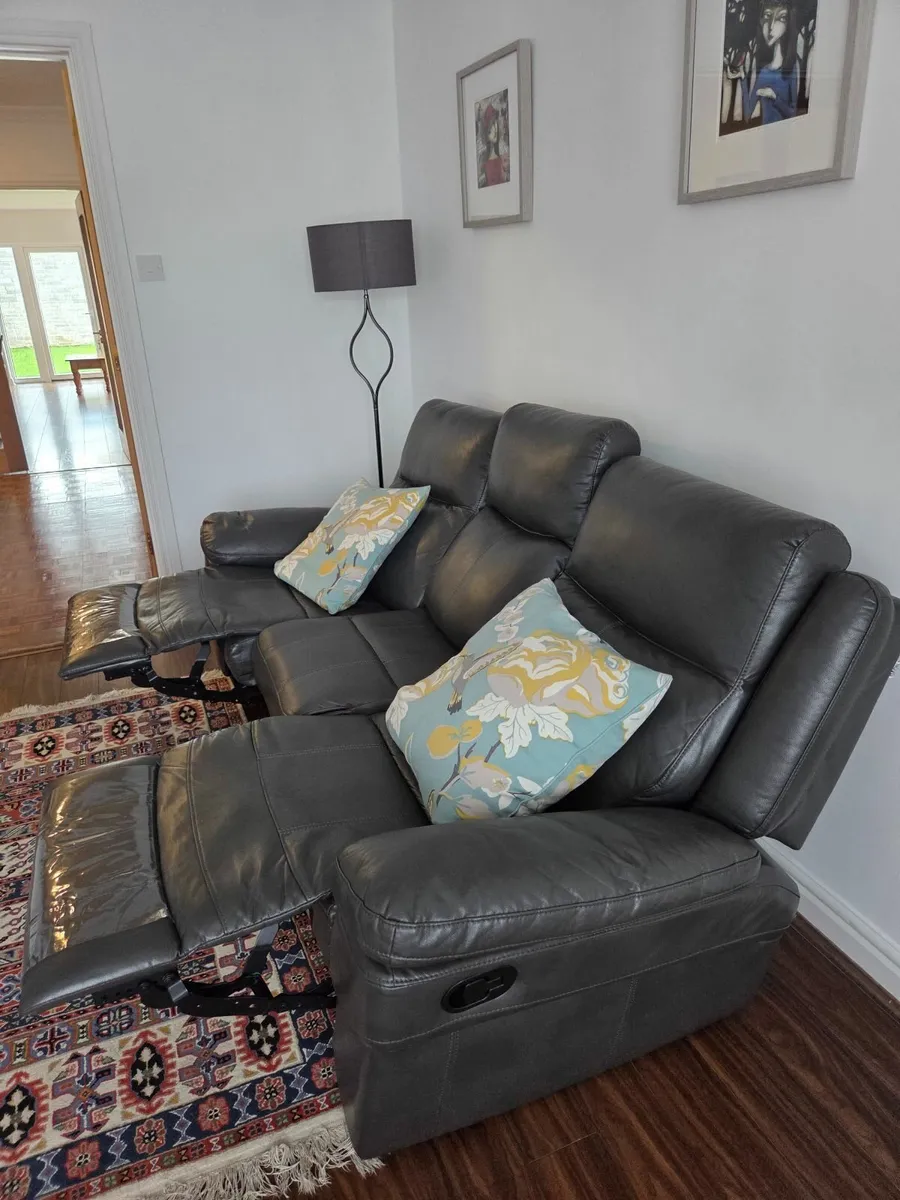 3 Seater Recliner Couch - Image 2