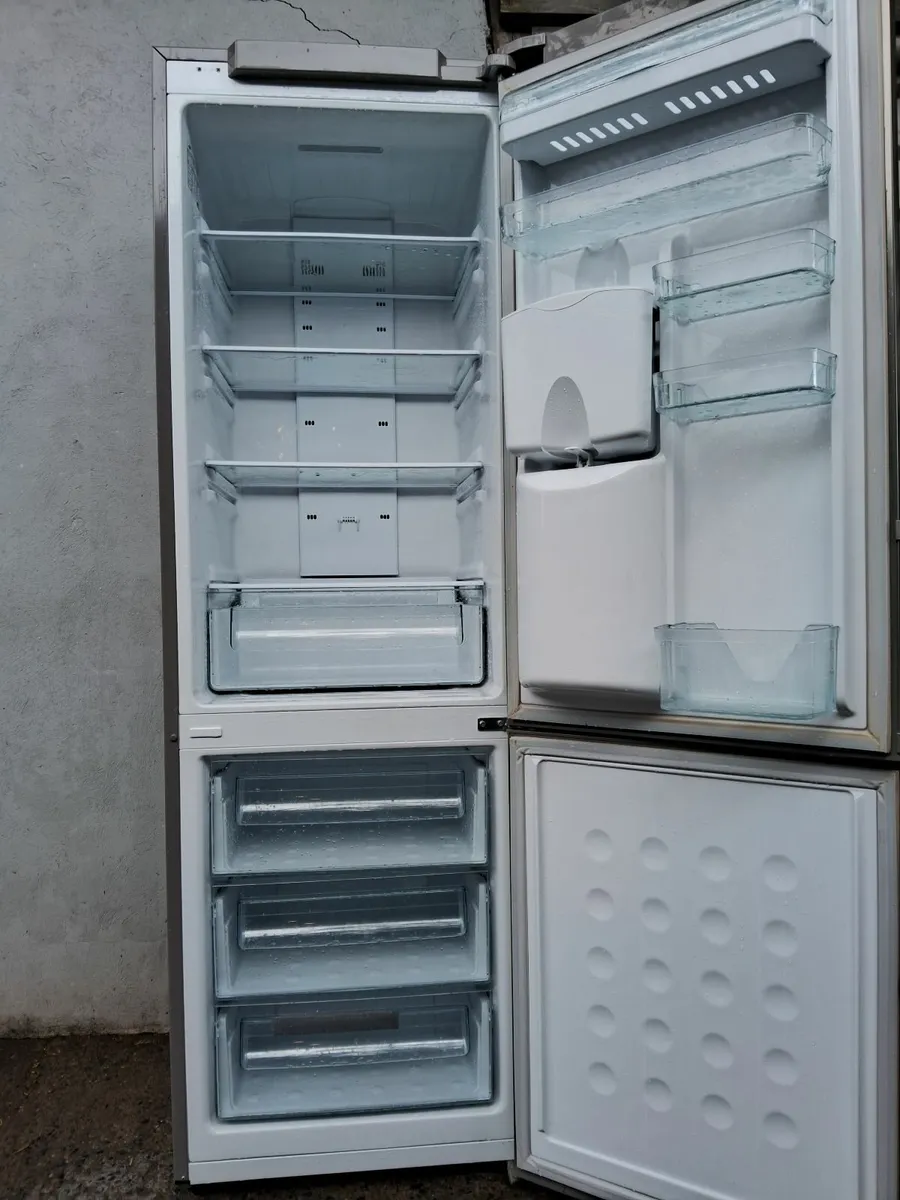 FRIDGE AND FREEZER - Image 3