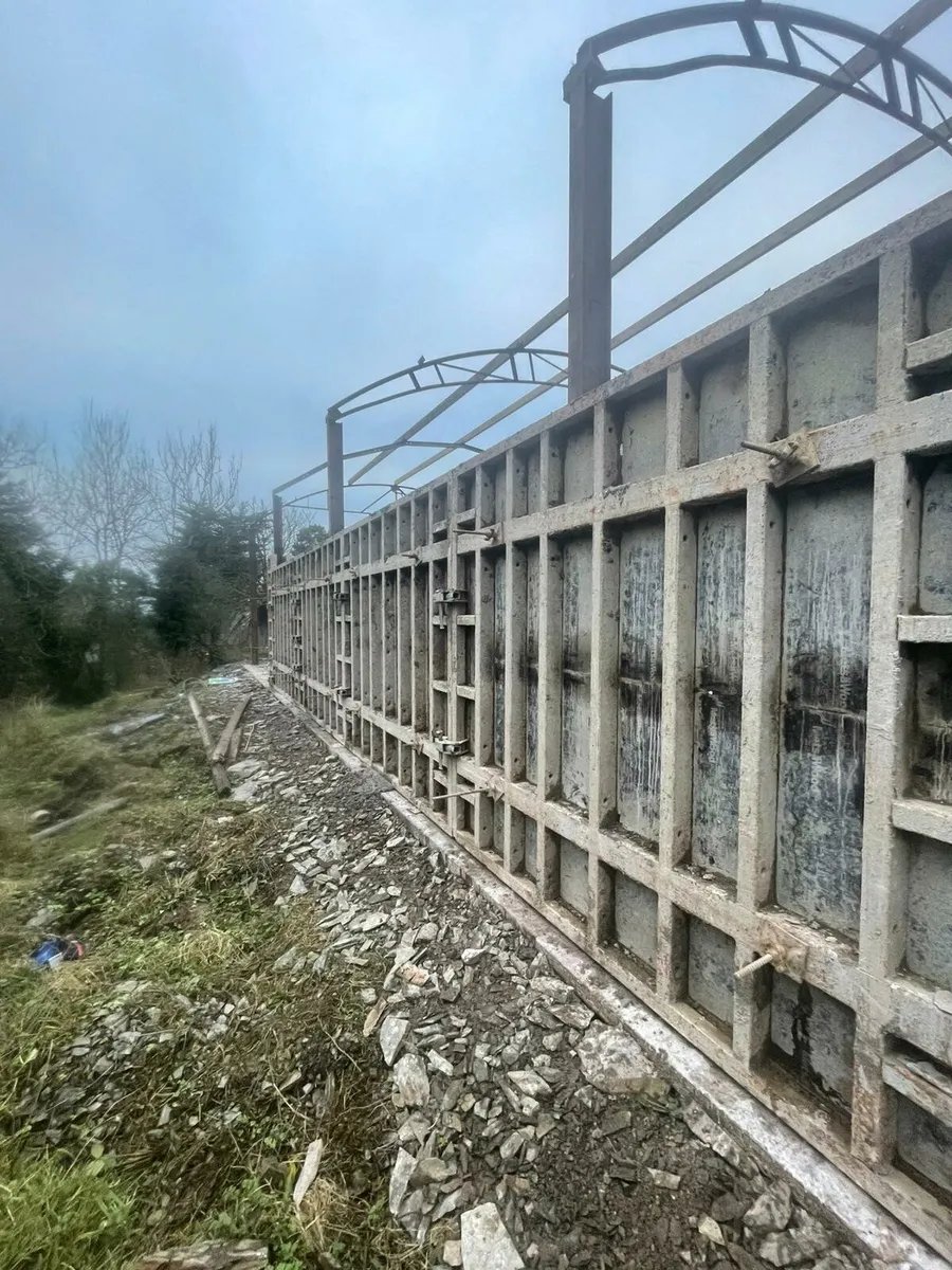 Shuttering pans for sale - Image 4