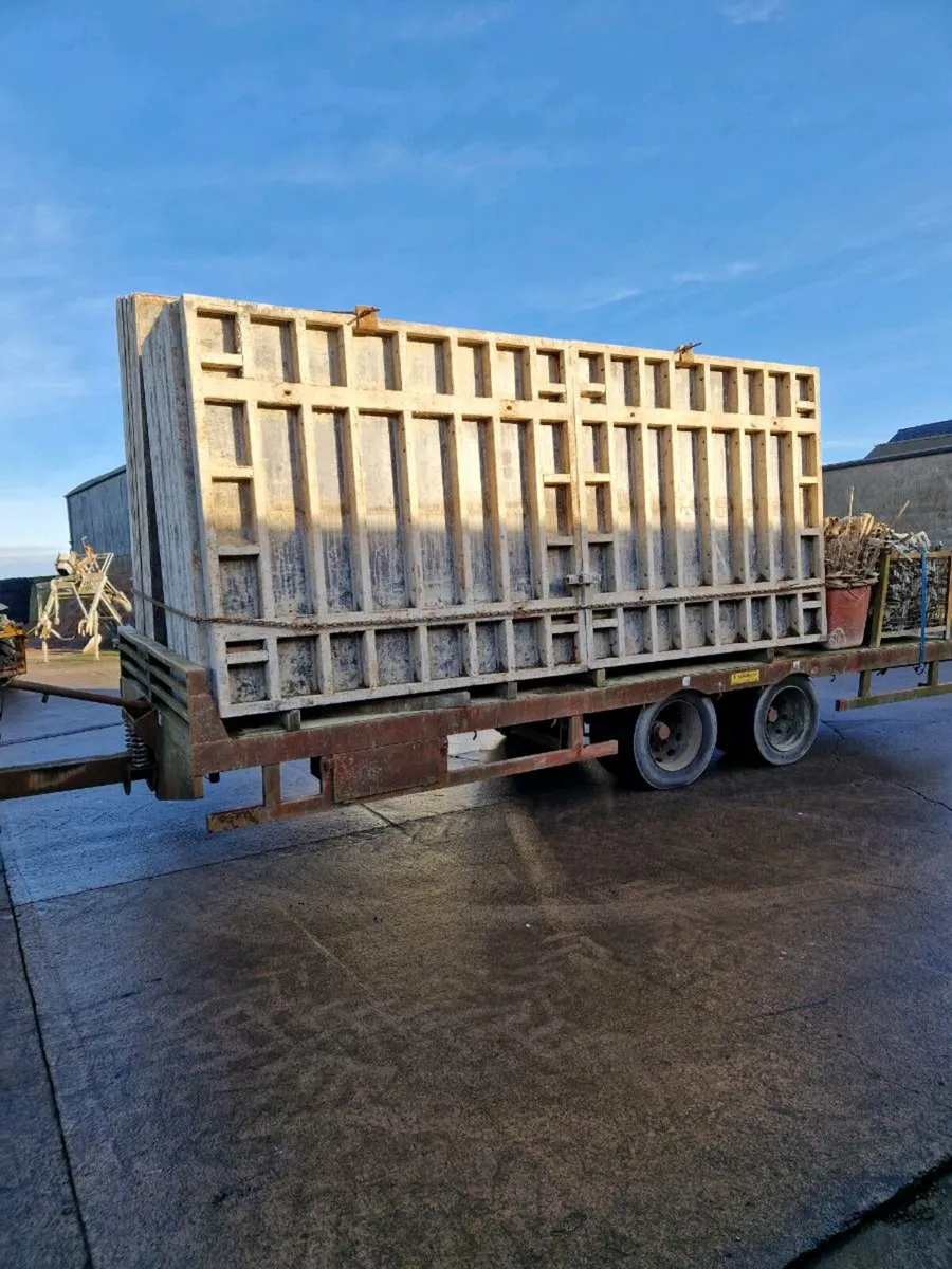 Shuttering pans for sale - Image 1