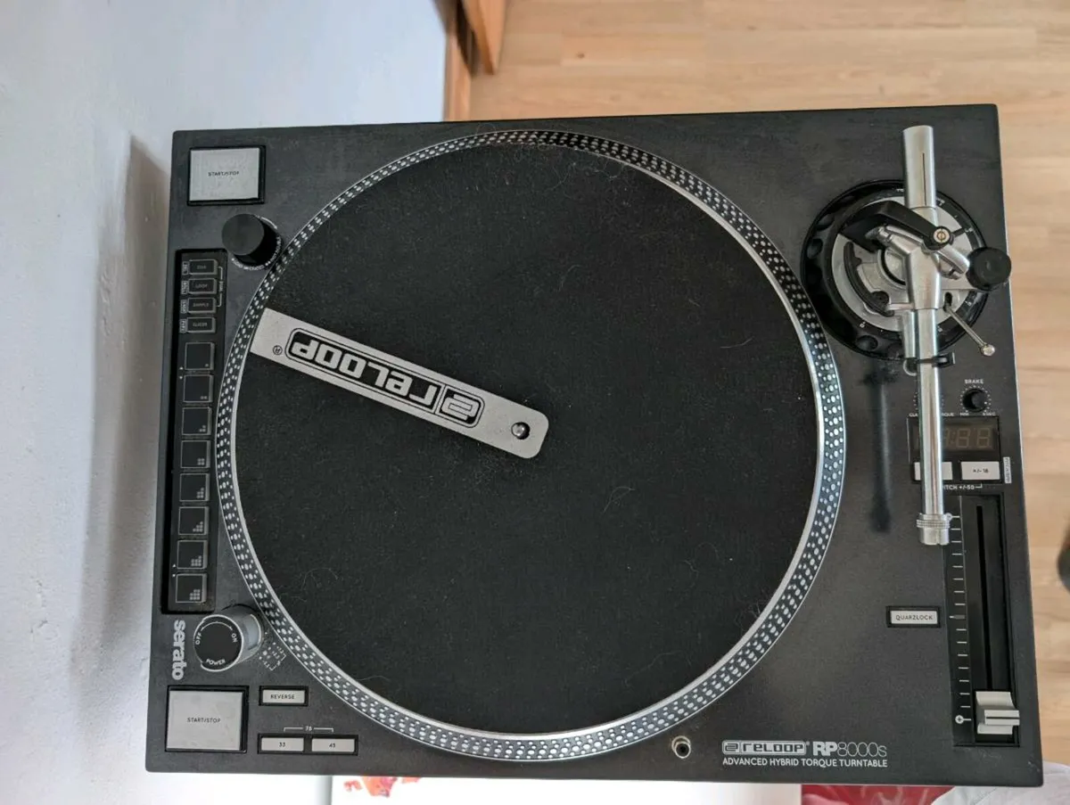 Reloop RP8000s Turntable - Image 1