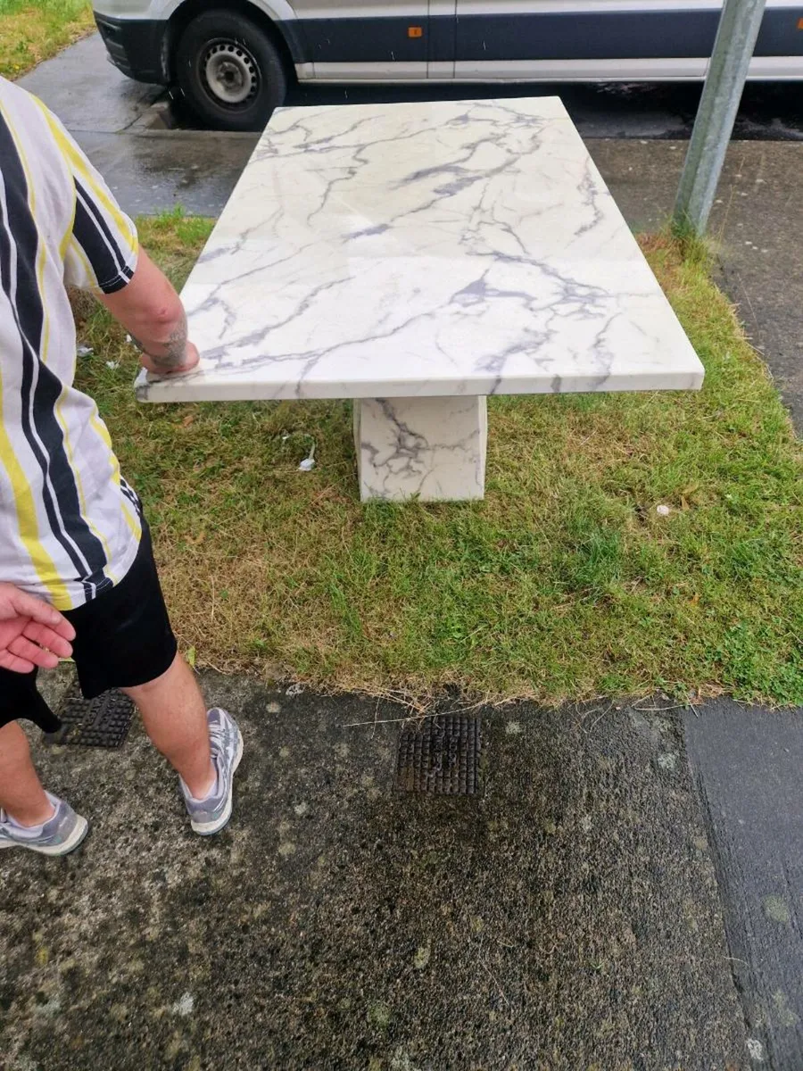 Marble table - Image 2