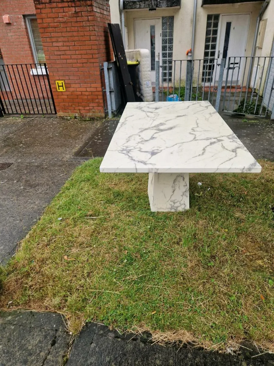 Marble table - Image 4