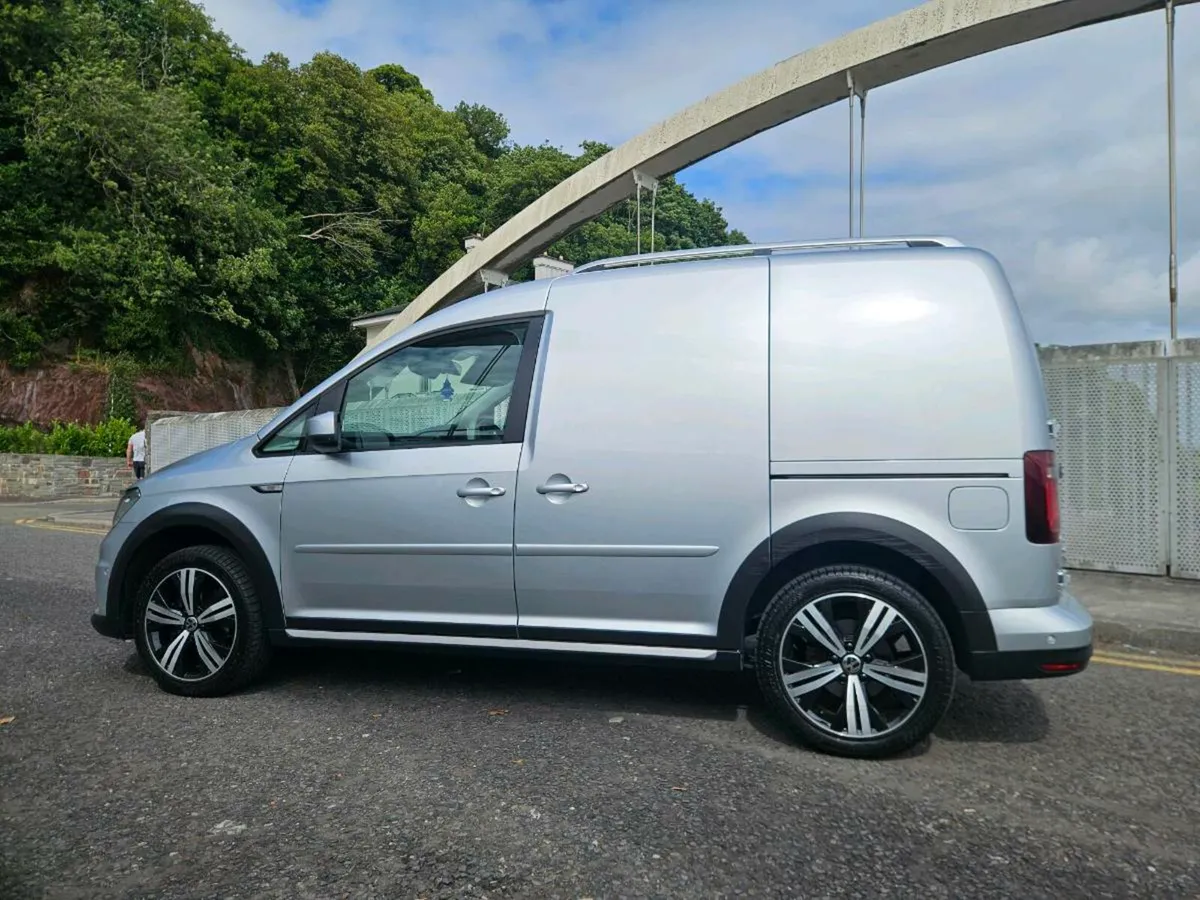 Volkswagen Caddy Alltrack - Image 4