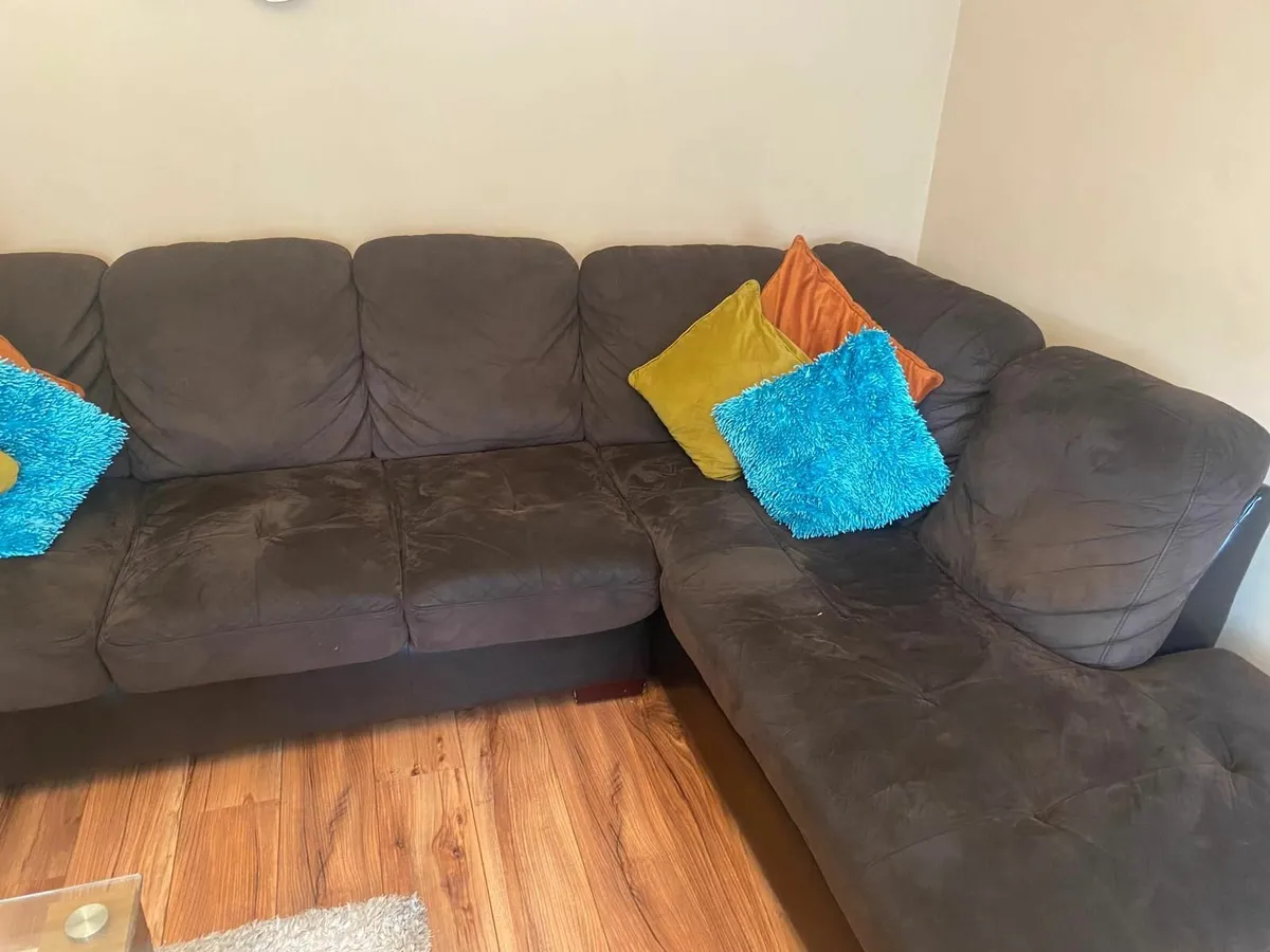 L couch ,coffee table and mat - Image 2