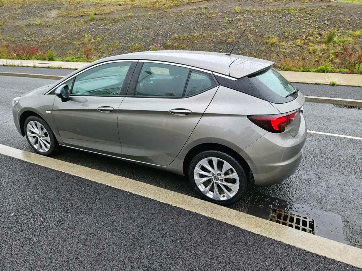 Opel astra 1.4 petrol  nct 08/2026 tax 10/2025 - Image 2