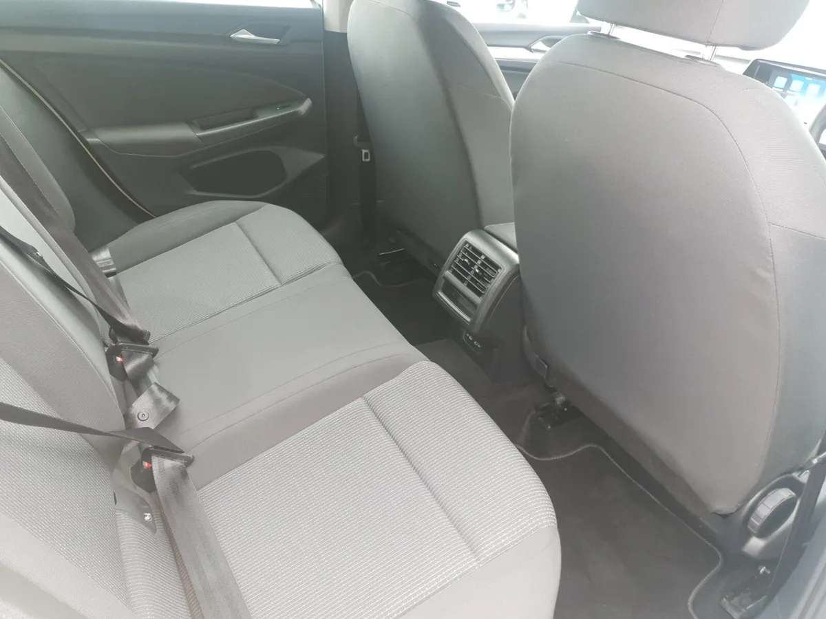 Volkswagen Golf 2022 - Image 3