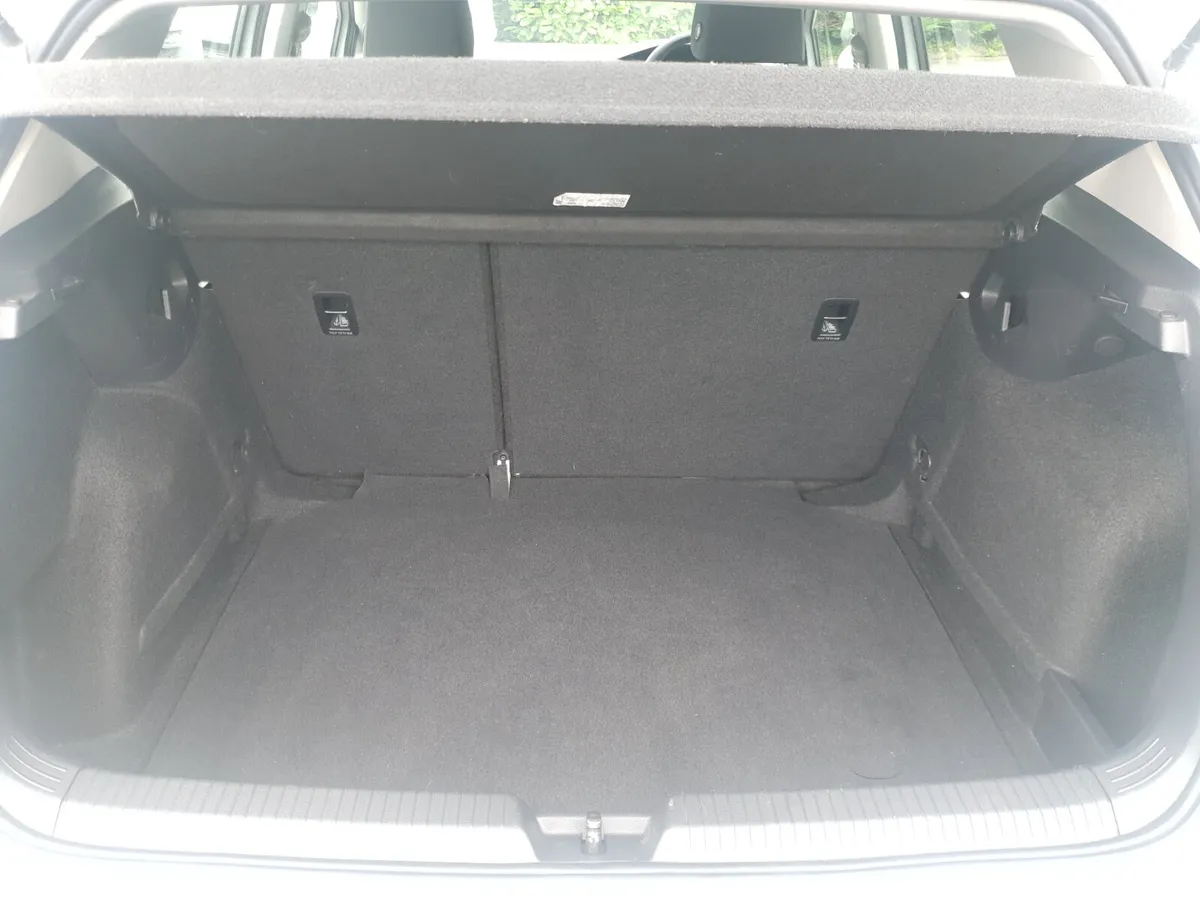 Volkswagen Golf 2022 - Image 4