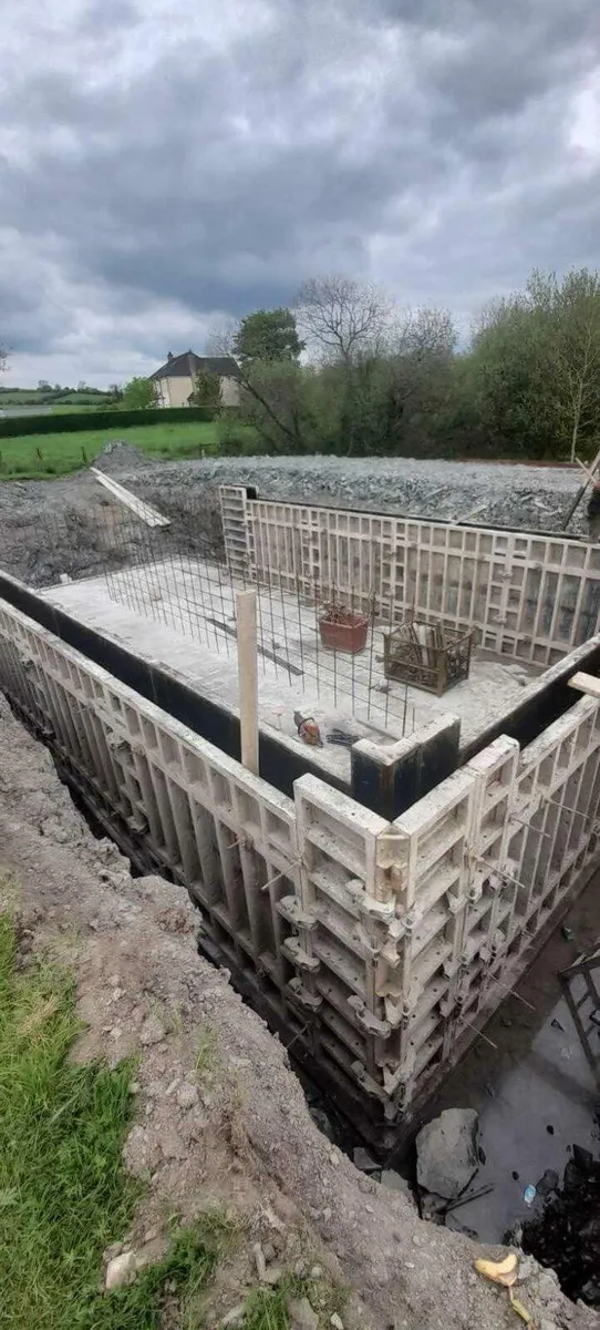 Shuttering pans for sale - Image 2