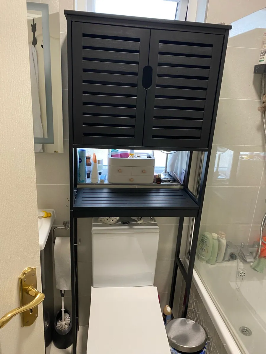 Bathroom unit - Image 1