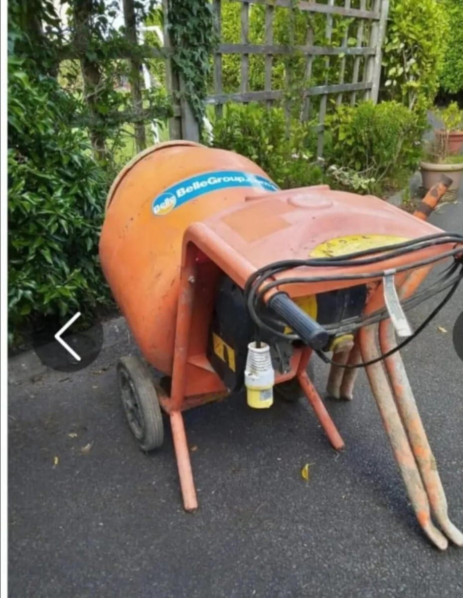 2 Electric Mixers - Image 2