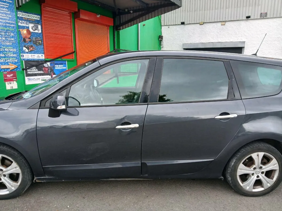 Renault grand scenic - Image 2