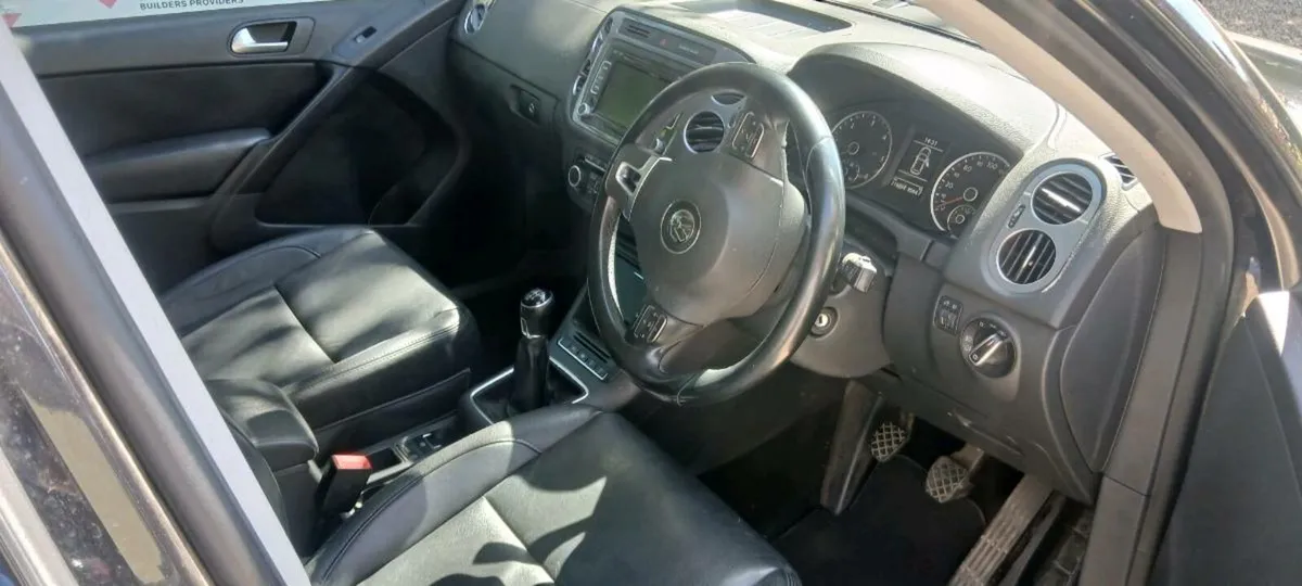 152 Volkswagen Tiguan - Image 2