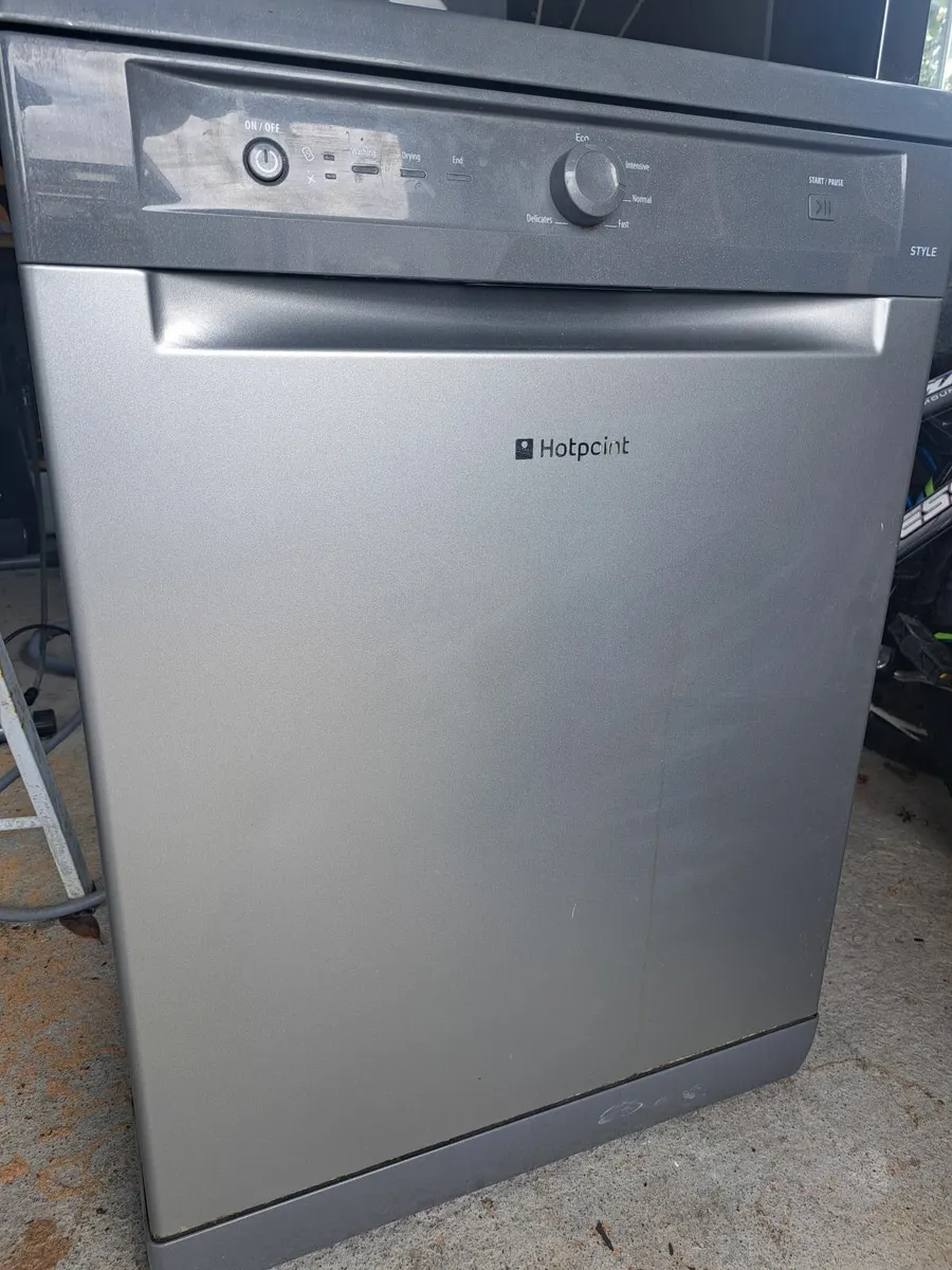 Dishwasher - Image 1