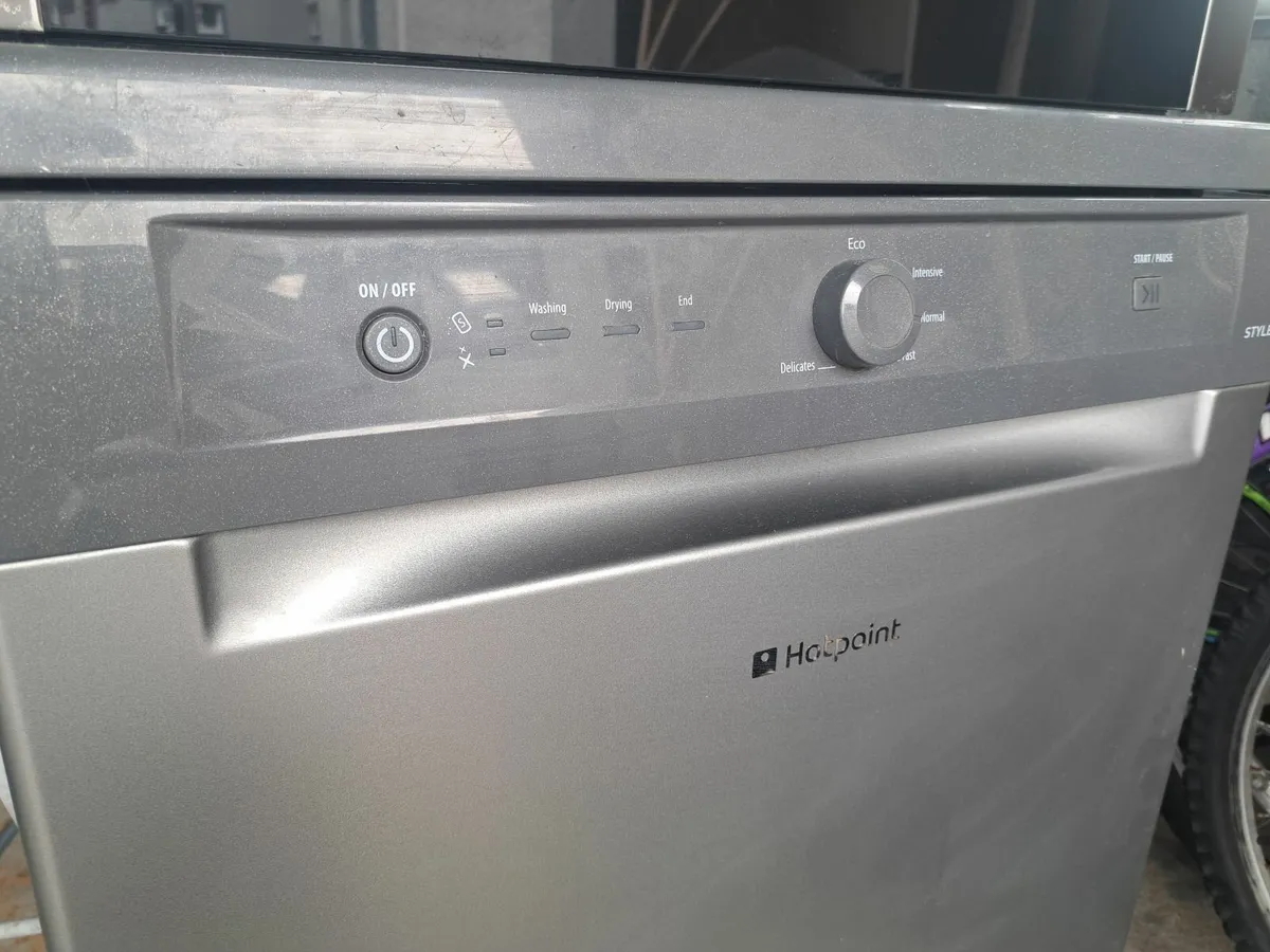 Dishwasher - Image 2
