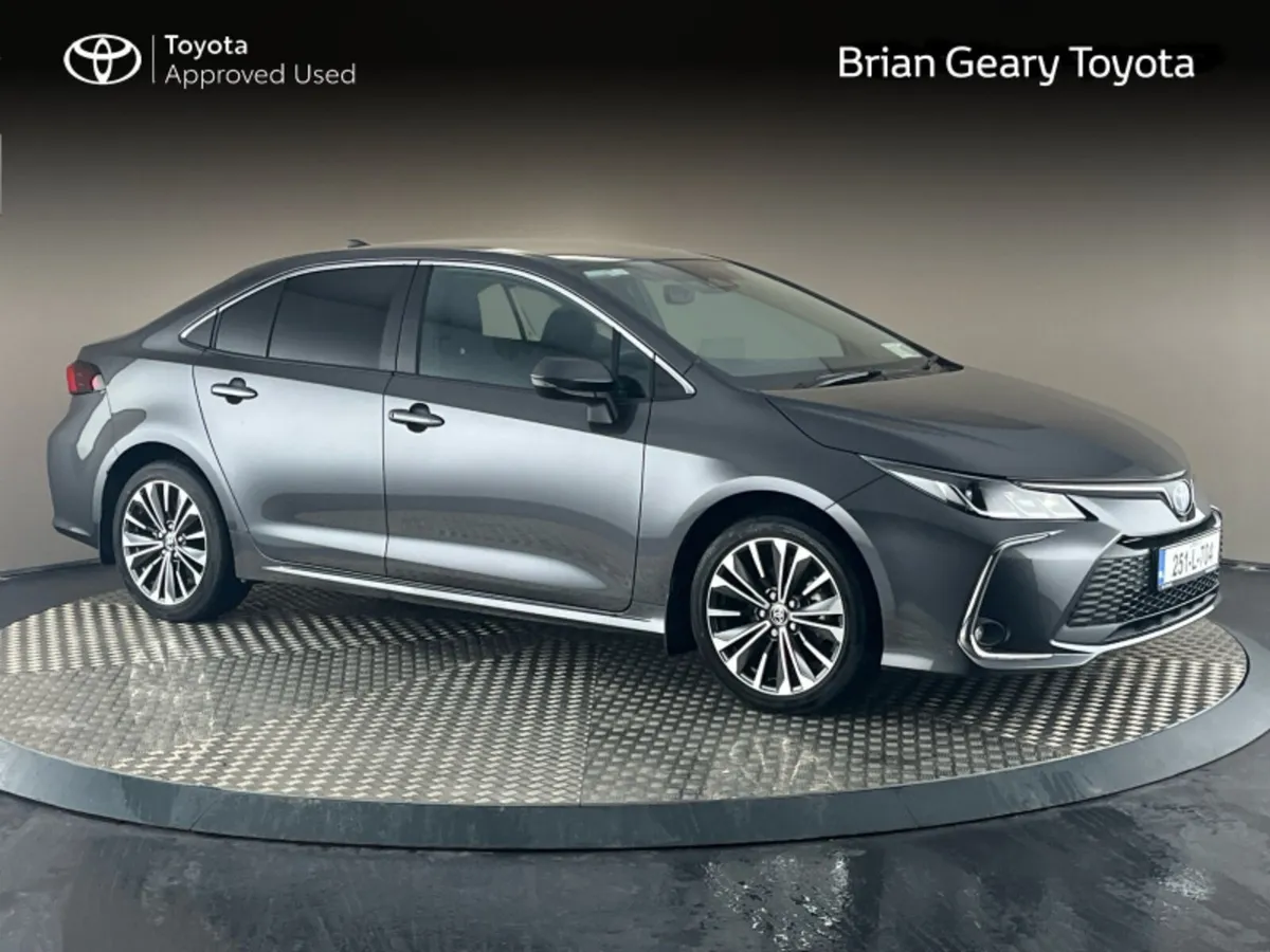 Toyota Corolla HYBRID LUNA SPORT SALOON - Image 1