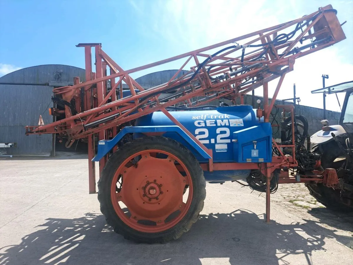 Jem 2200L 18m Trail Sprayer for Sale - Image 1
