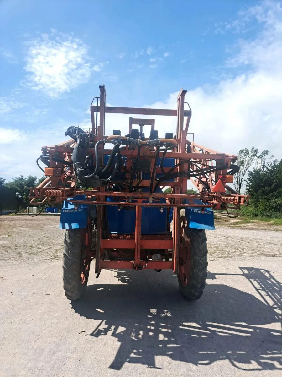 Jem 2200L 18m Trail Sprayer for Sale - Image 2