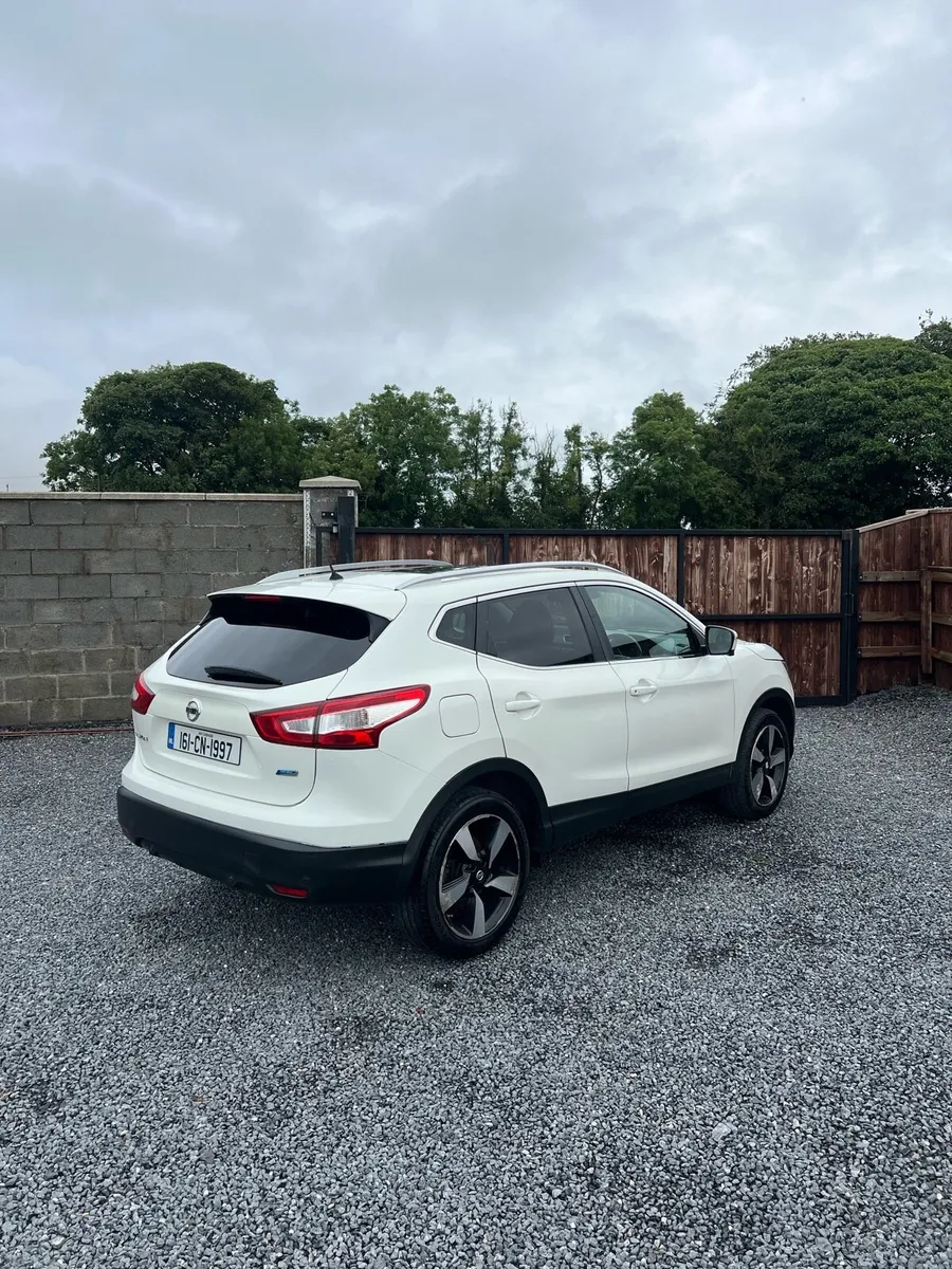 2016 Nissan Qashqai N Tec+ 1.5tdi High spec - Image 3