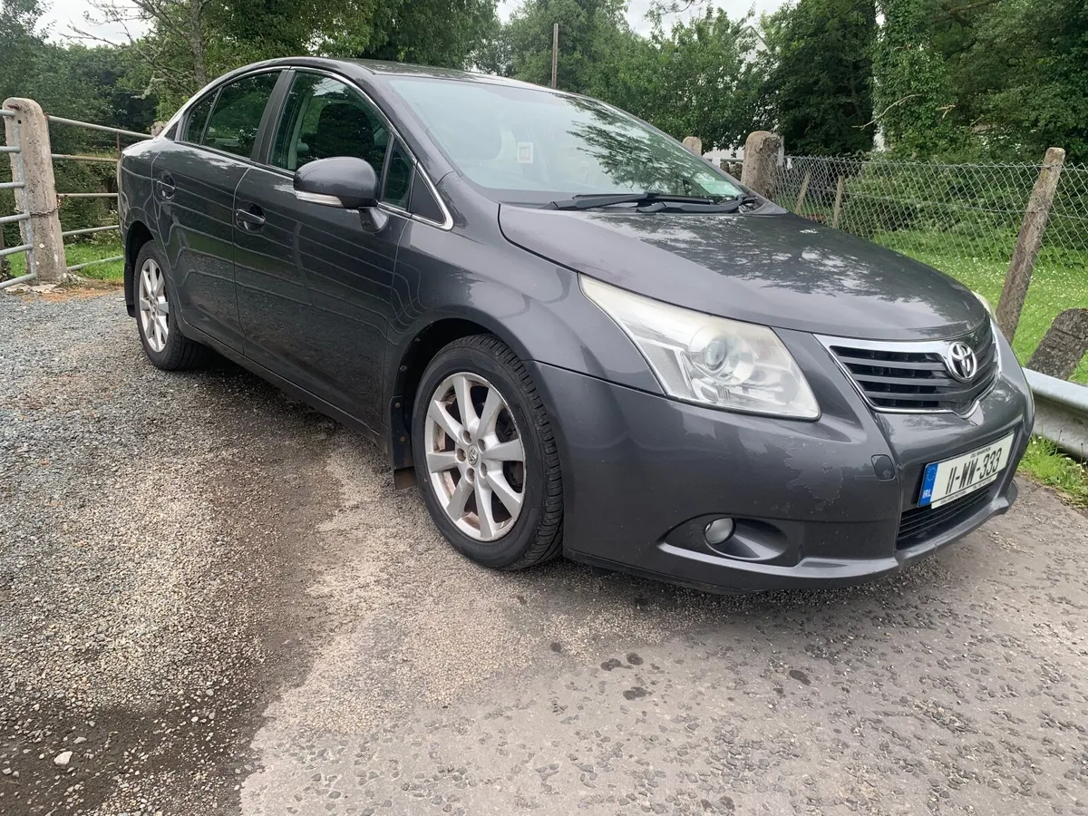 Toyota Avensis 2011 - Image 1