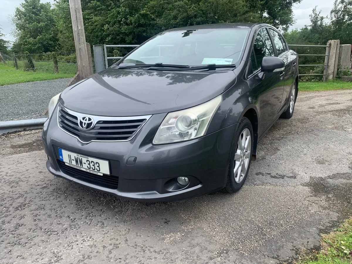 Toyota Avensis 2011 - Image 2