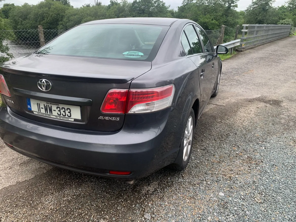 Toyota Avensis 2011 - Image 3