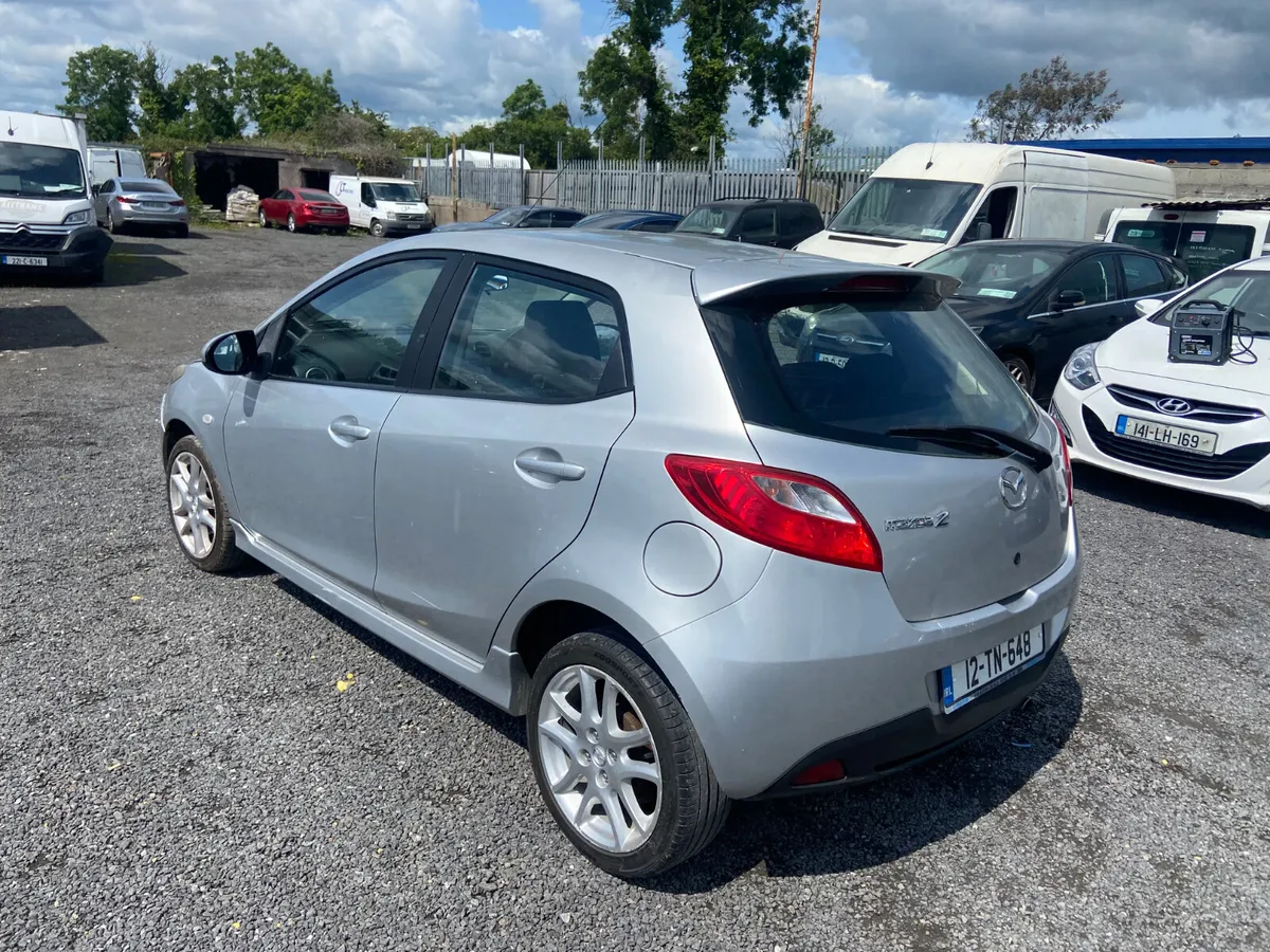 2012 Mazda 2 slight damage - Image 4