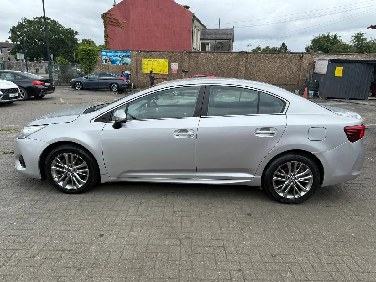 Toyota Avensis 2017 1.6D - Image 2