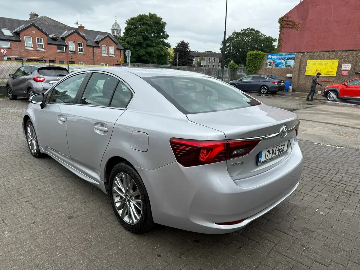 Toyota Avensis 2017 1.6D - Image 3