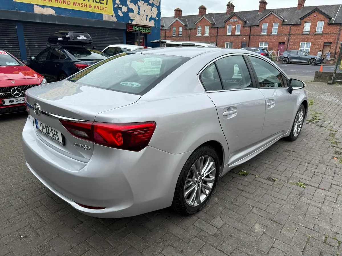 Toyota Avensis 2017 1.6D - Image 4