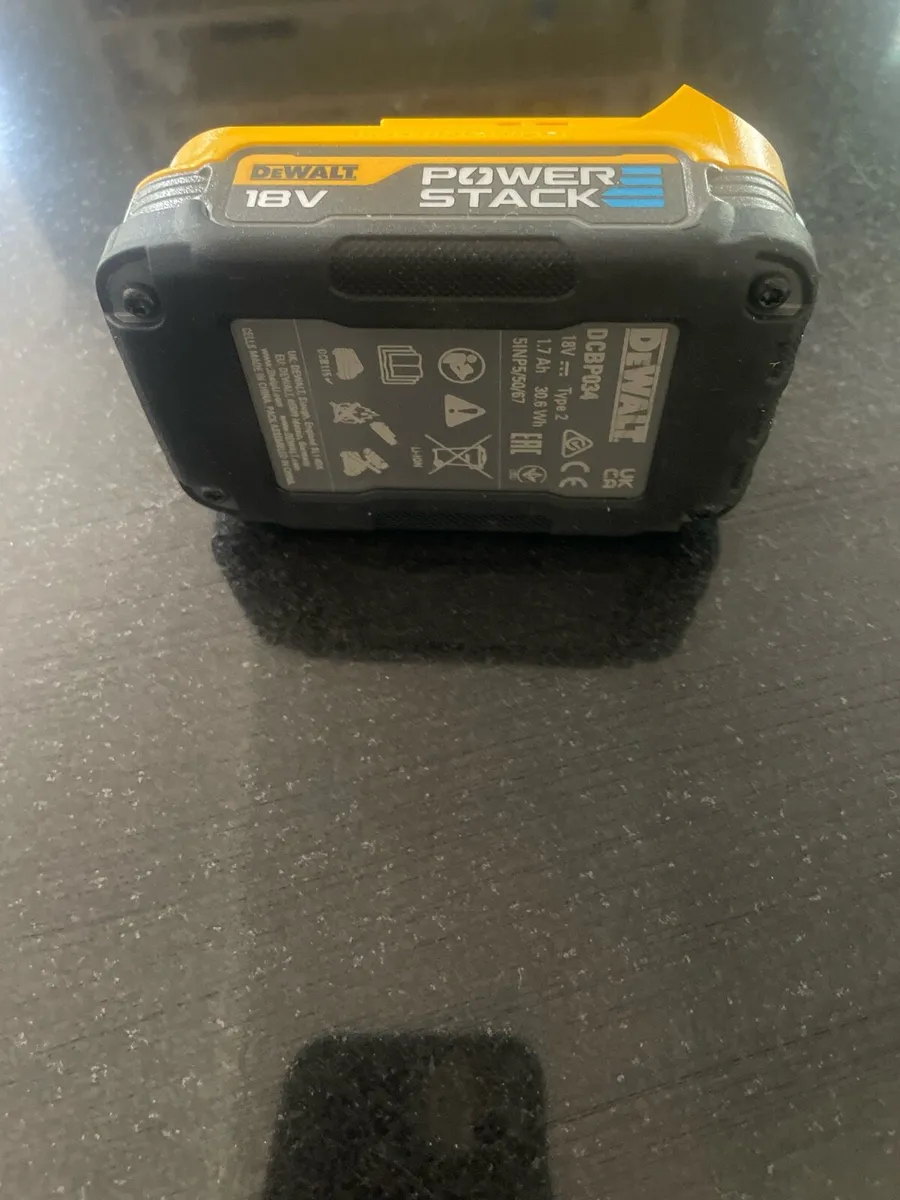 Dewalt Powerstack 18 1.7-2ah - Image 1