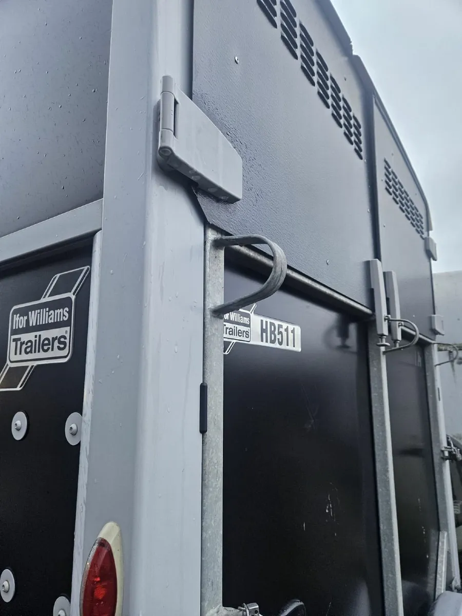 Ifor Williams Horse Box Mk 2 HB511 - Image 3