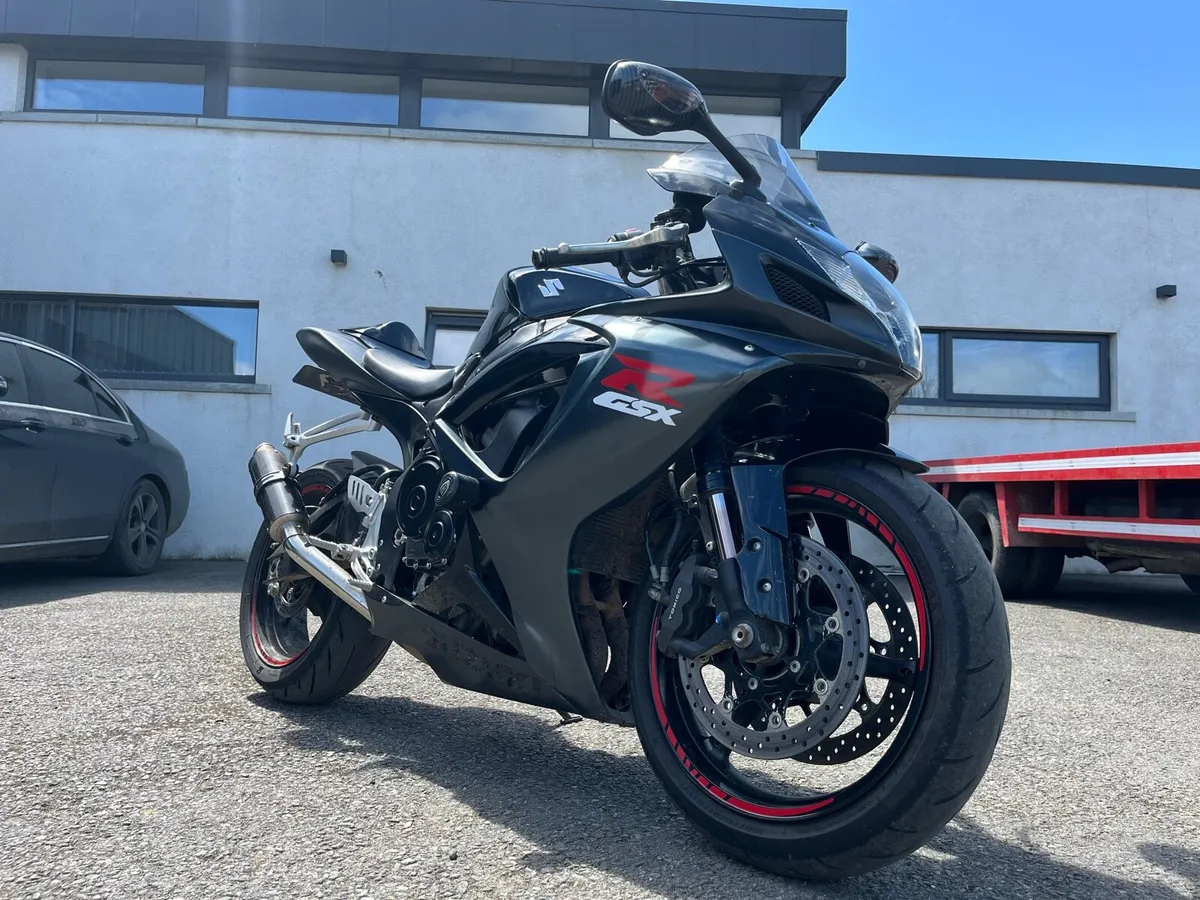 Suzuki GXSR 750 - Image 1
