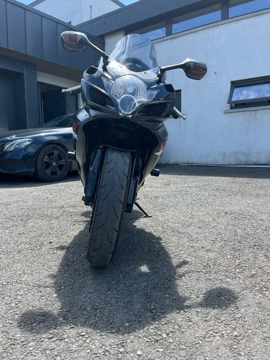 Suzuki GXSR 750 - Image 3