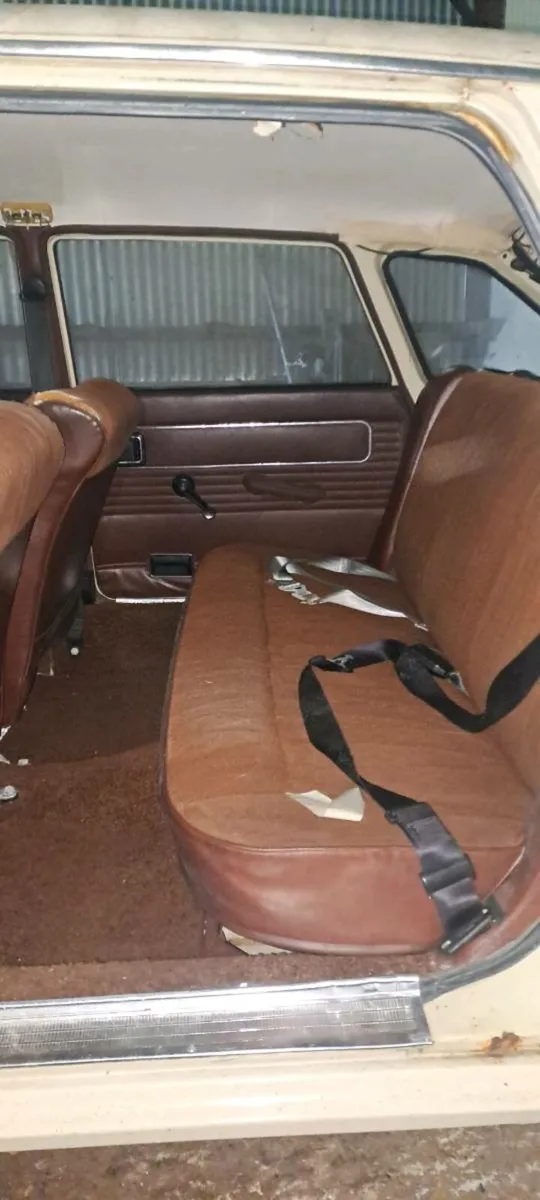 Vinage car - Image 3