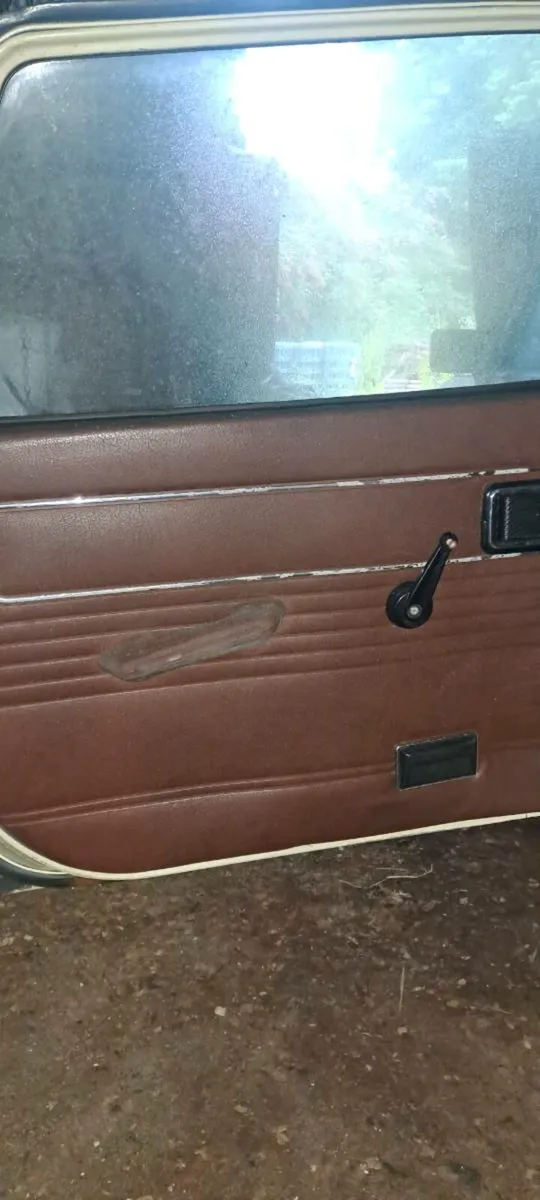 Vinage car - Image 4