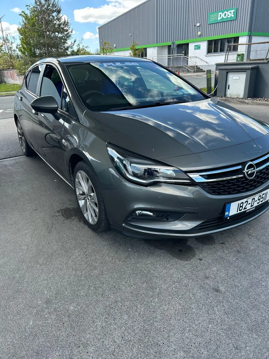 2018 Opel Astra - Image 2