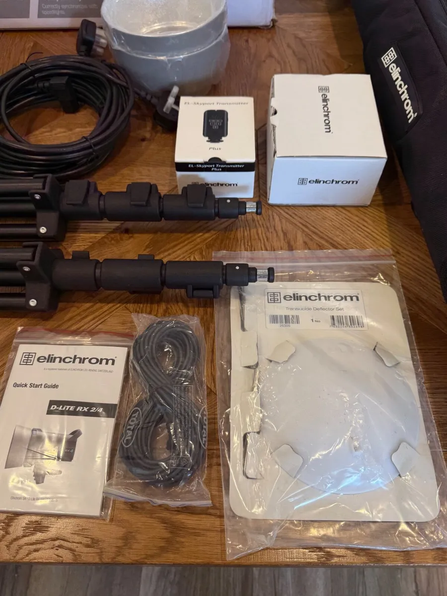 Elinchrom D-Lite RX 2/2 Umbrella studio flash kit - Image 4